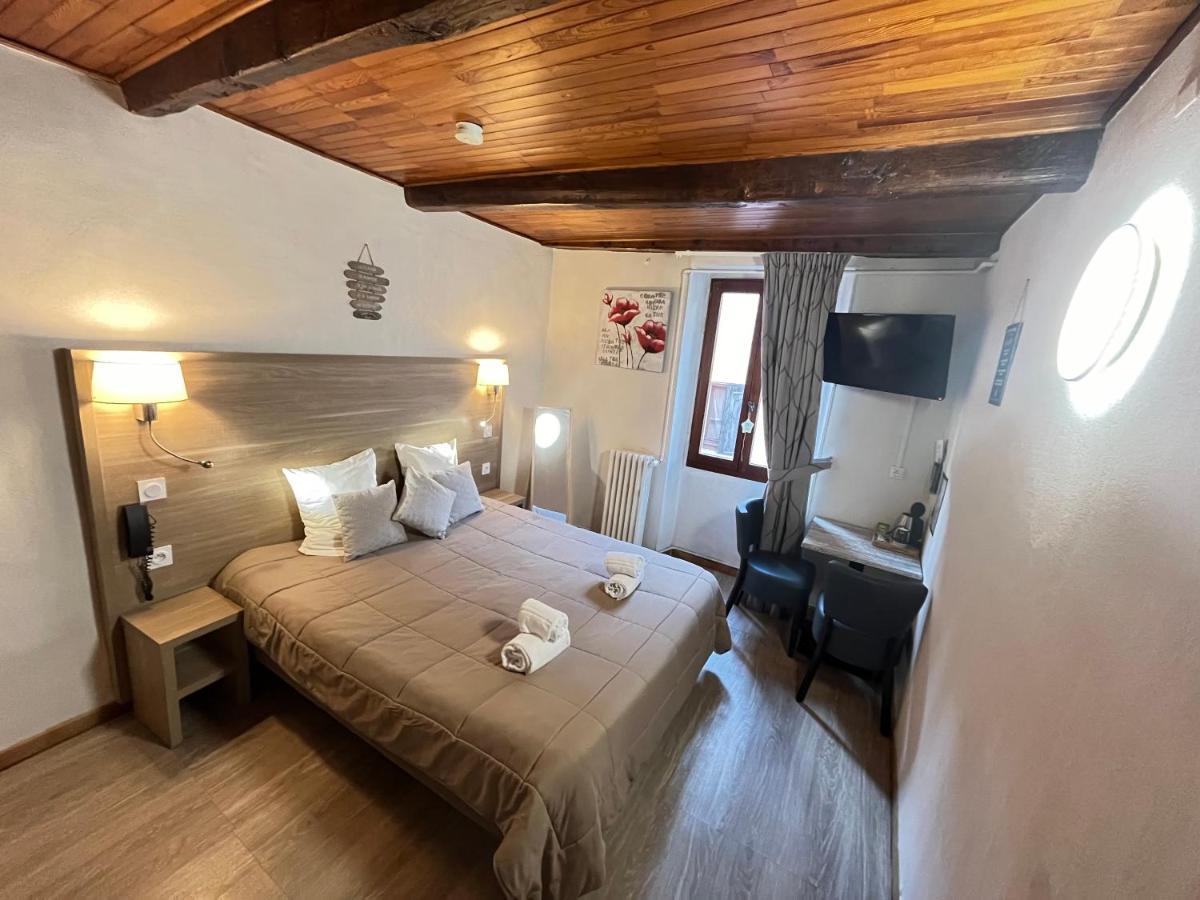 Hotel Du Cheval Blanc Barcelonnette Kültér fotó