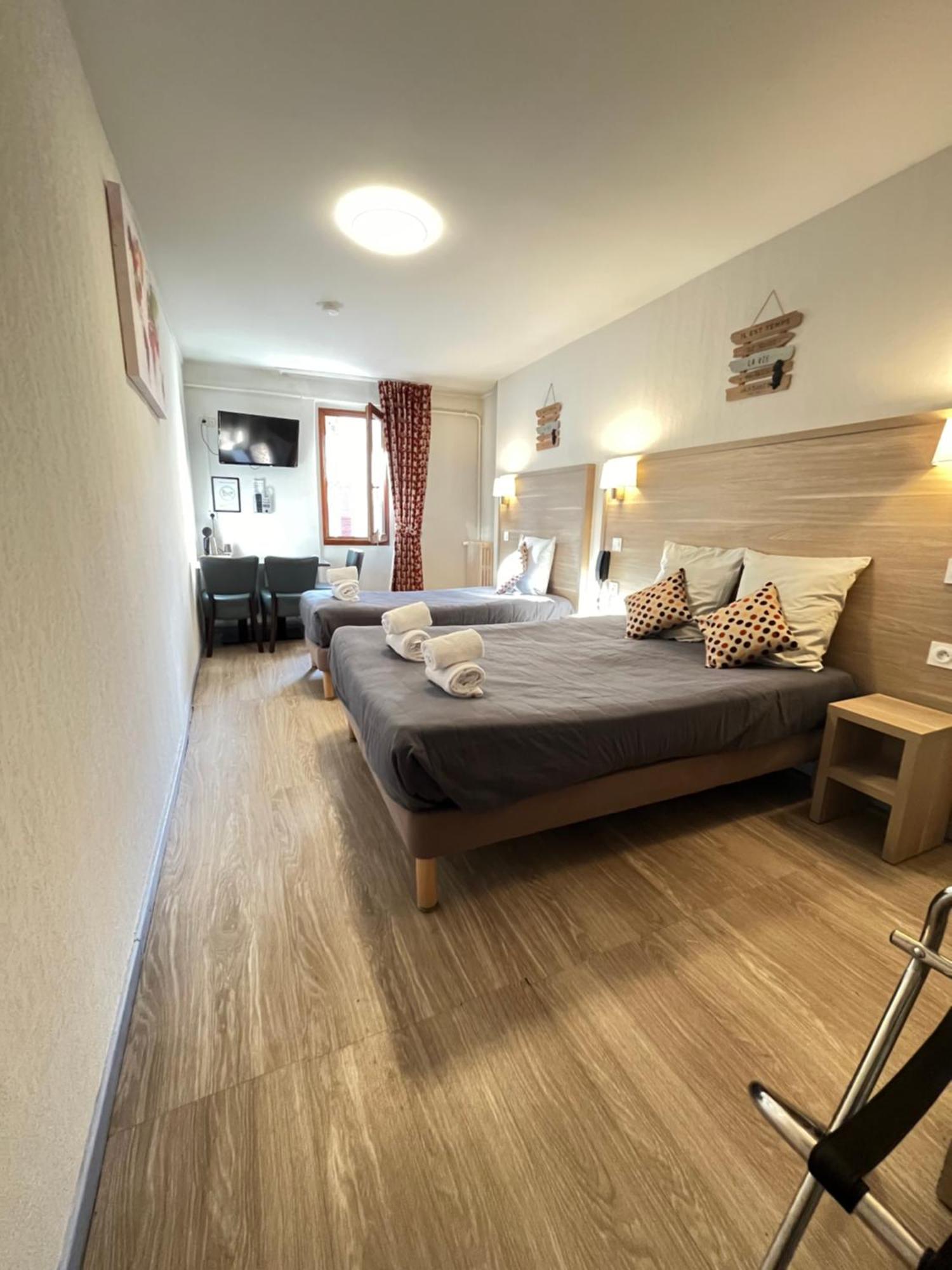 Hotel Du Cheval Blanc Barcelonnette Kültér fotó