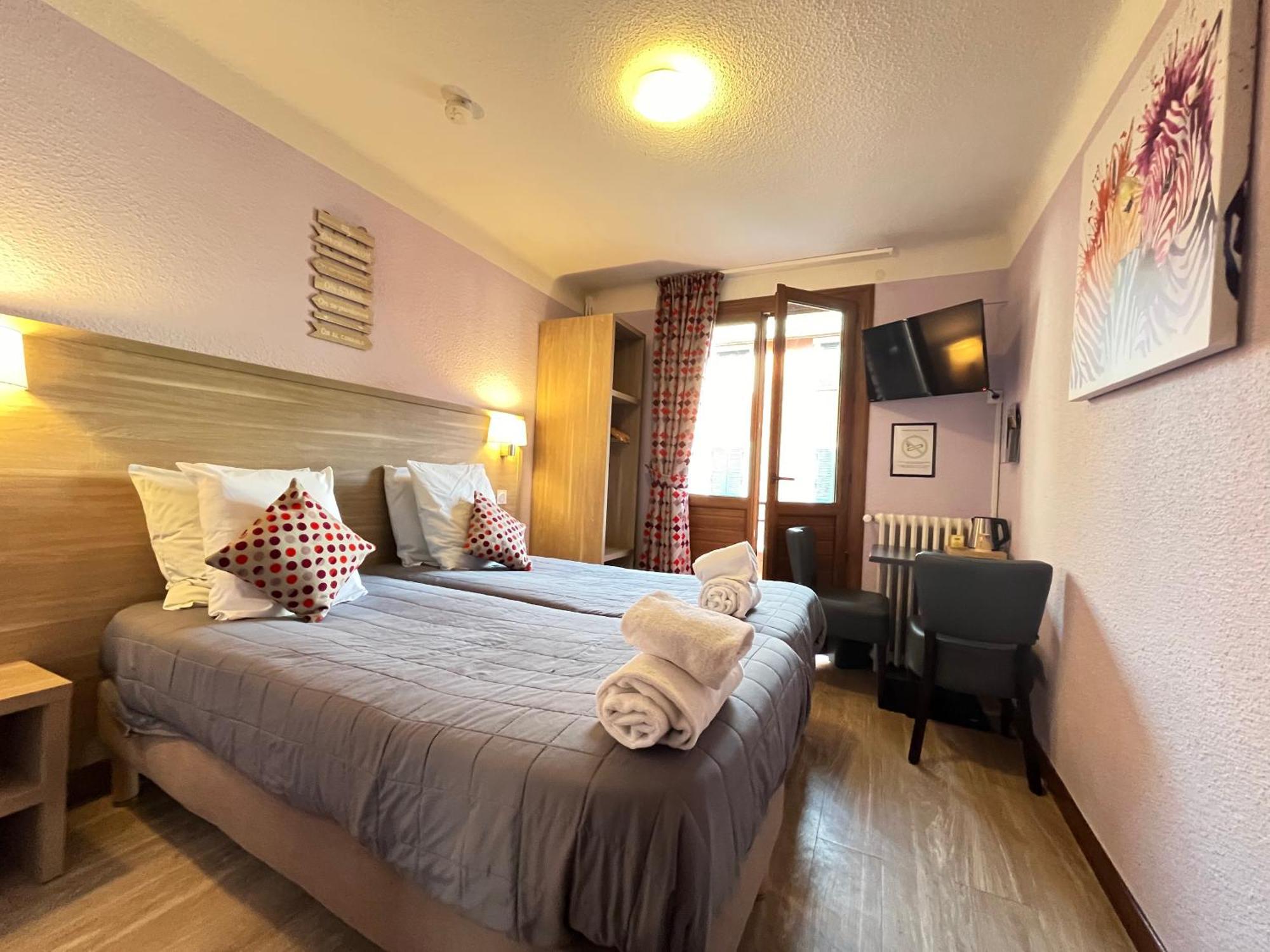 Hotel Du Cheval Blanc Barcelonnette Kültér fotó
