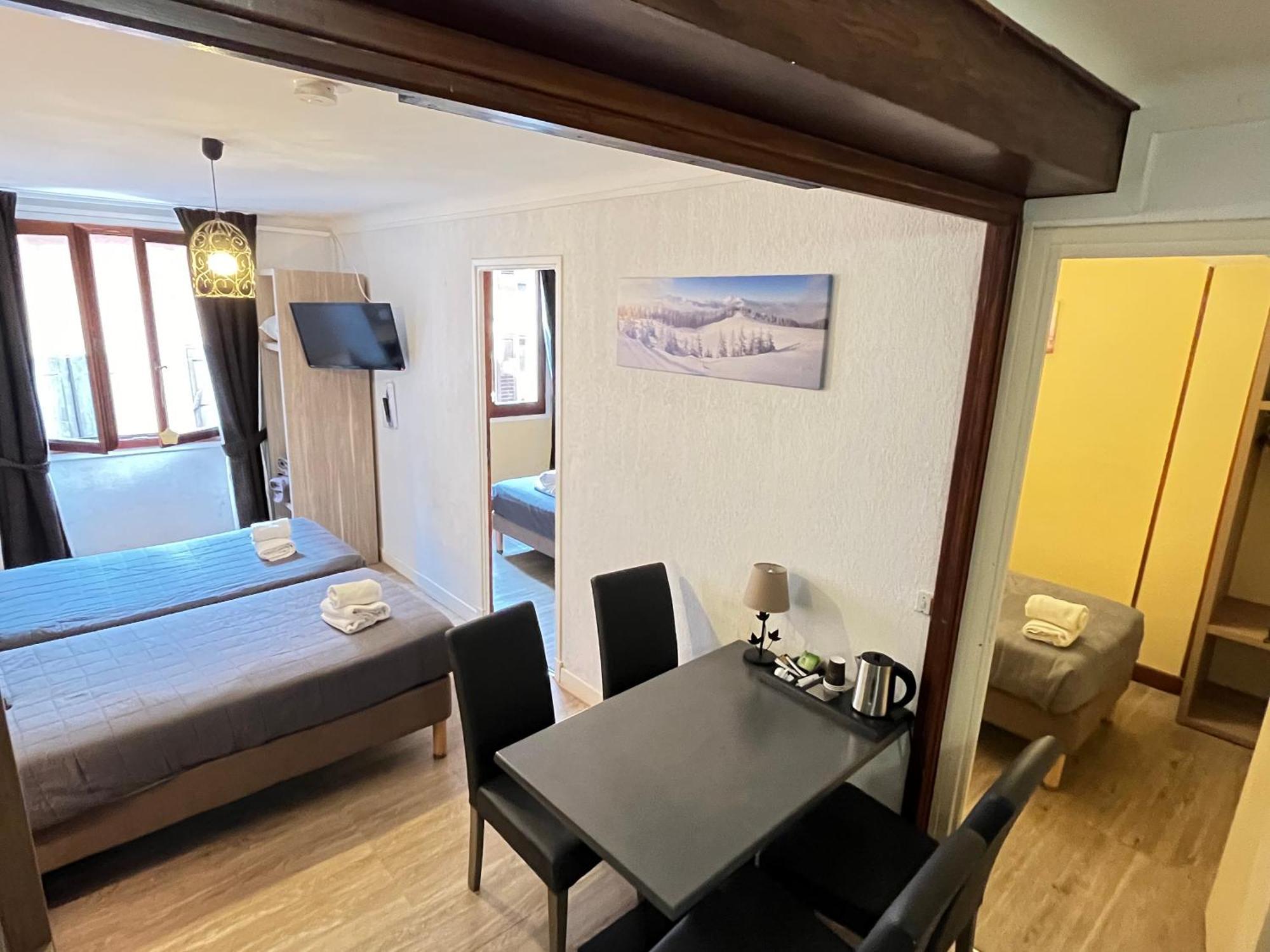 Hotel Du Cheval Blanc Barcelonnette Kültér fotó