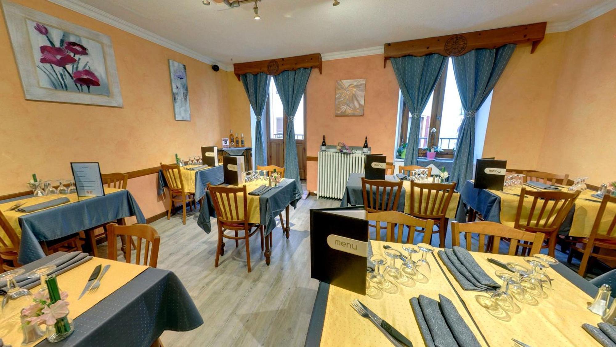 Hotel Du Cheval Blanc Barcelonnette Kültér fotó