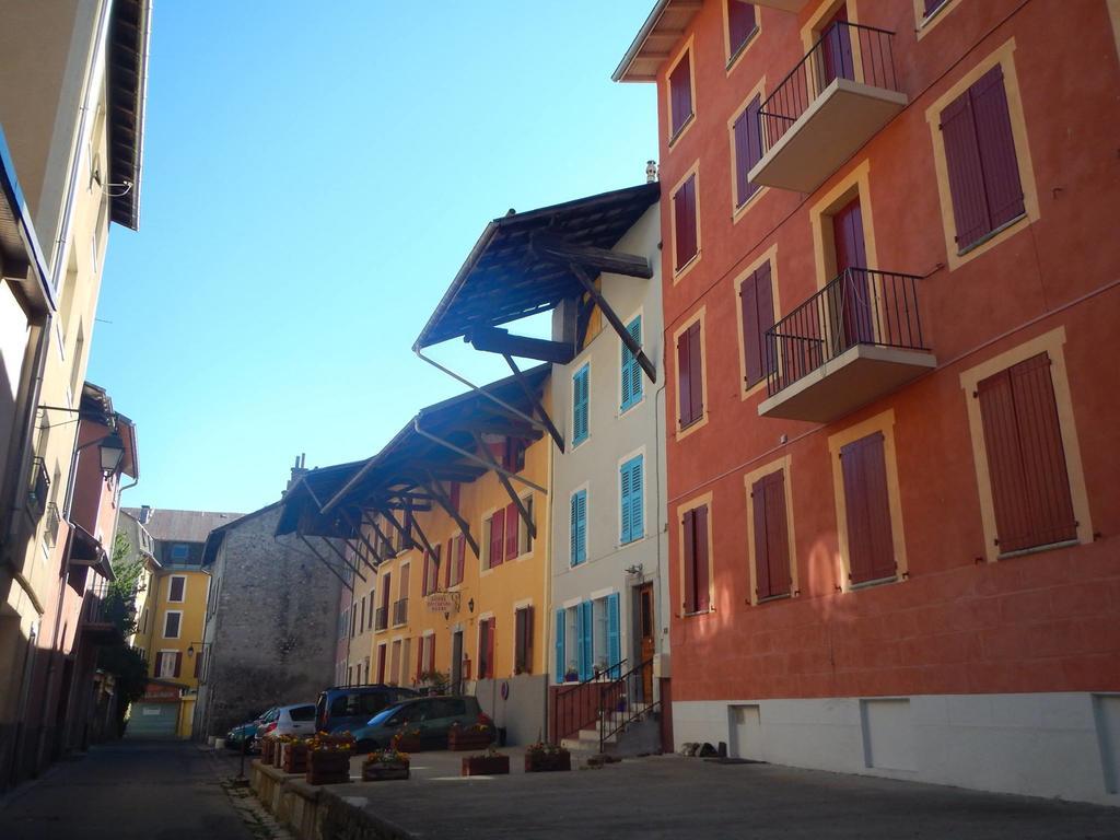 Hotel Du Cheval Blanc Barcelonnette Kültér fotó